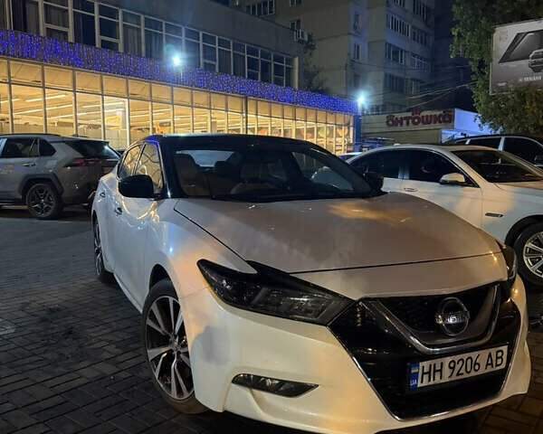 Белый Ниссан Максима, объемом двигателя 3.5 л и пробегом 48 тыс. км за 15500 $, фото 9 на Automoto.ua