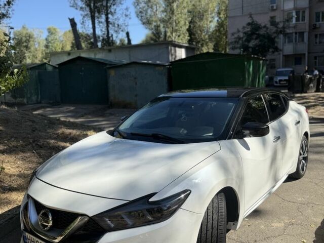 Белый Ниссан Максима, объемом двигателя 3.5 л и пробегом 48 тыс. км за 15500 $, фото 3 на Automoto.ua