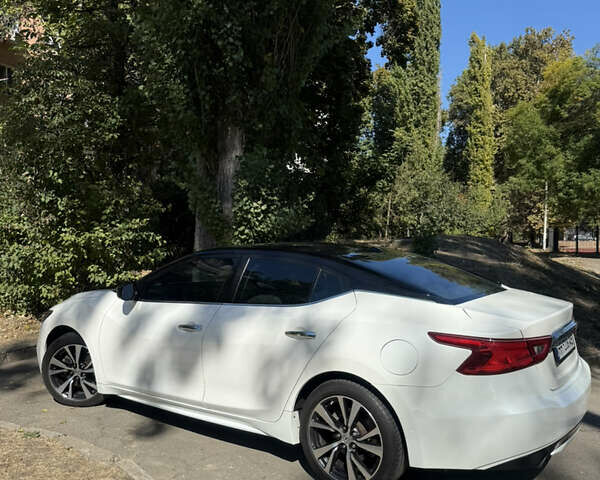 Белый Ниссан Максима, объемом двигателя 3.5 л и пробегом 48 тыс. км за 15500 $, фото 5 на Automoto.ua