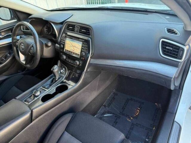 Білий Ніссан Максіма, об'ємом двигуна 3.5 л та пробігом 50 тис. км за 1700 $, фото 6 на Automoto.ua