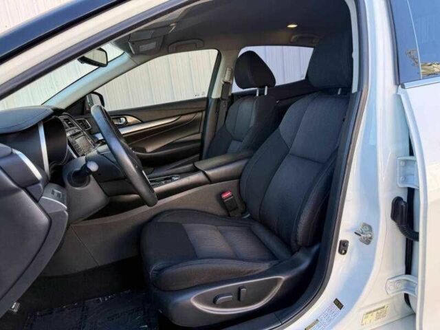 Білий Ніссан Максіма, об'ємом двигуна 3.5 л та пробігом 50 тис. км за 1700 $, фото 4 на Automoto.ua