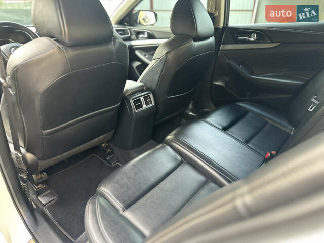 Белый Ниссан Максима, объемом двигателя 3.5 л и пробегом 206 тыс. км за 12200 $, фото 12 на Automoto.ua