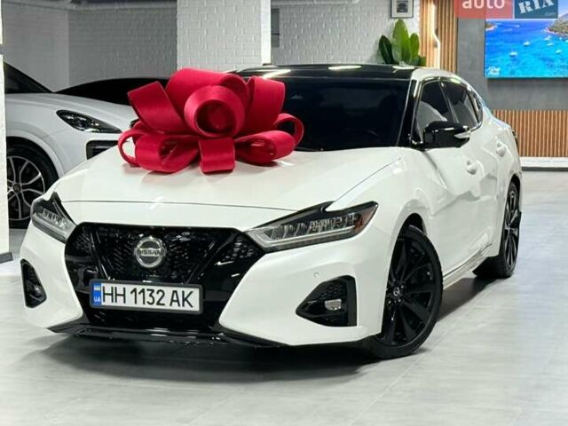 Белый Ниссан Максима, объемом двигателя 3.5 л и пробегом 147 тыс. км за 18200 $, фото 119 на Automoto.ua