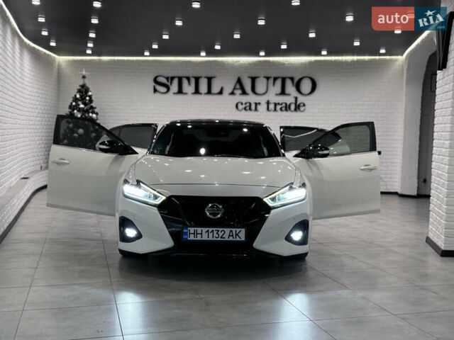 Белый Ниссан Максима, объемом двигателя 3.5 л и пробегом 147 тыс. км за 18200 $, фото 61 на Automoto.ua