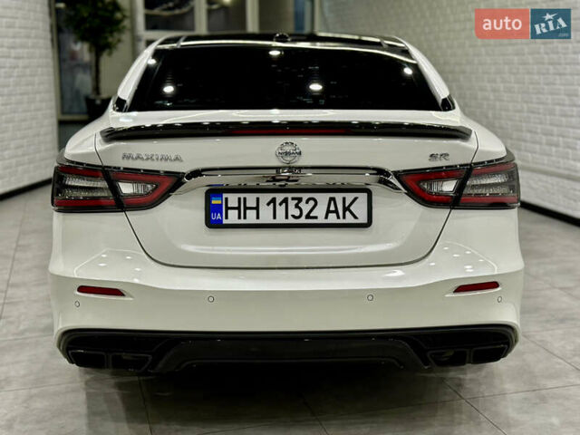 Белый Ниссан Максима, объемом двигателя 3.5 л и пробегом 147 тыс. км за 18200 $, фото 51 на Automoto.ua