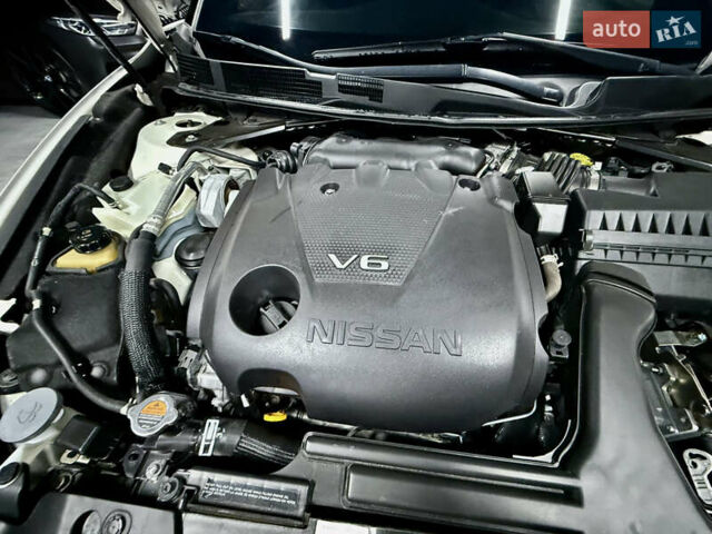Белый Ниссан Максима, объемом двигателя 3.5 л и пробегом 147 тыс. км за 18200 $, фото 30 на Automoto.ua