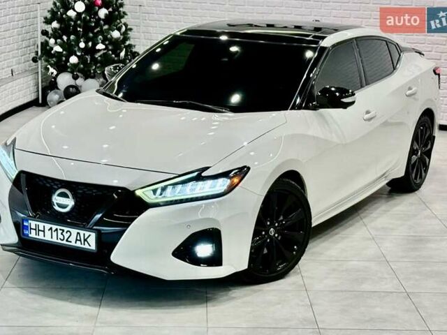 Белый Ниссан Максима, объемом двигателя 3.5 л и пробегом 147 тыс. км за 18200 $, фото 4 на Automoto.ua