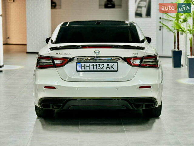 Белый Ниссан Максима, объемом двигателя 3.5 л и пробегом 147 тыс. км за 18200 $, фото 36 на Automoto.ua