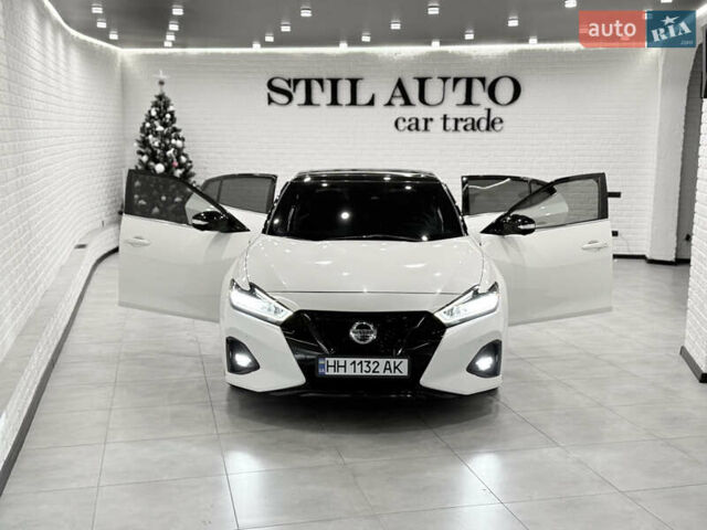 Белый Ниссан Максима, объемом двигателя 3.5 л и пробегом 147 тыс. км за 18200 $, фото 62 на Automoto.ua