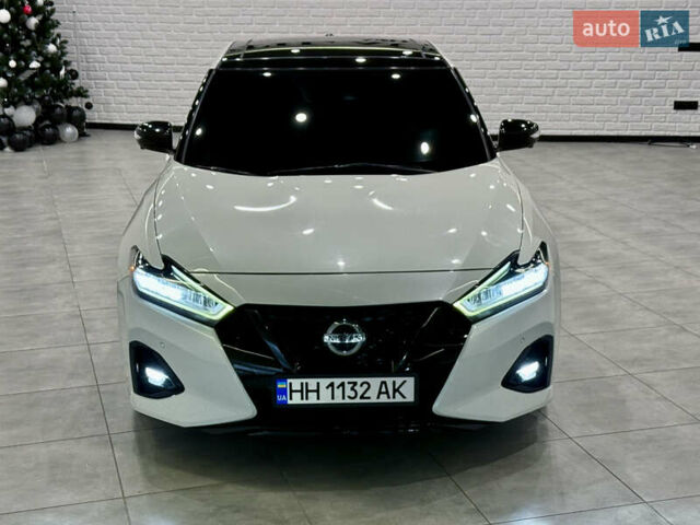 Белый Ниссан Максима, объемом двигателя 3.5 л и пробегом 147 тыс. км за 18200 $, фото 59 на Automoto.ua