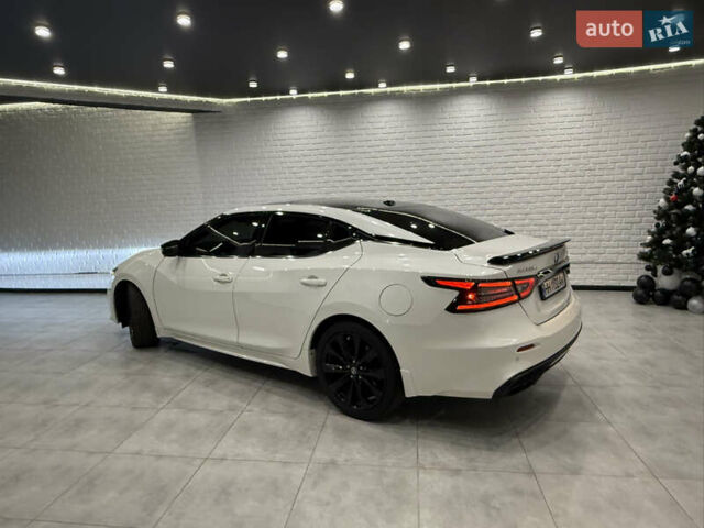 Белый Ниссан Максима, объемом двигателя 3.5 л и пробегом 147 тыс. км за 18200 $, фото 99 на Automoto.ua