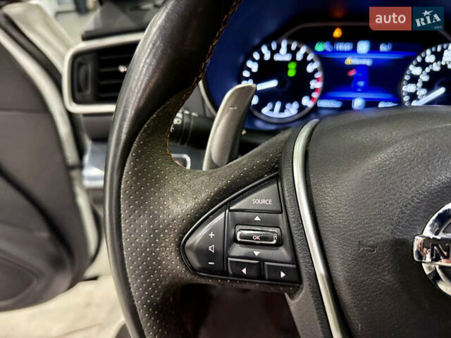 Белый Ниссан Максима, объемом двигателя 3.5 л и пробегом 147 тыс. км за 18200 $, фото 93 на Automoto.ua