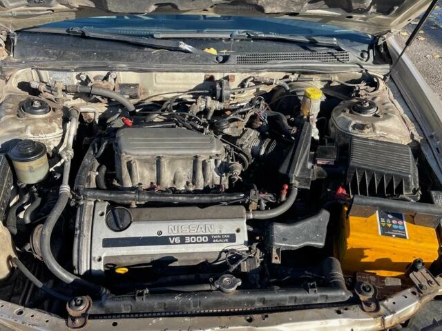 Бежевый Ниссан Максима, объемом двигателя 3 л и пробегом 400 тыс. км за 1900 $, фото 5 на Automoto.ua