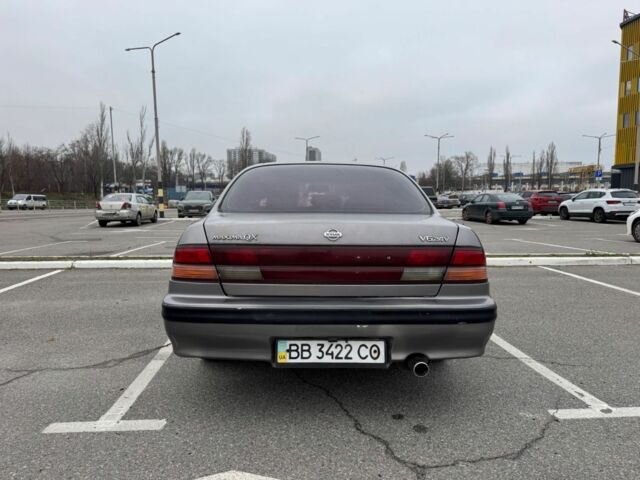 Бежевый Ниссан Максима, объемом двигателя 3 л и пробегом 380 тыс. км за 1500 $, фото 3 на Automoto.ua