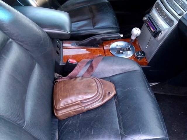 Бежевый Ниссан Максима, объемом двигателя 3.5 л и пробегом 342 тыс. км за 5000 $, фото 5 на Automoto.ua