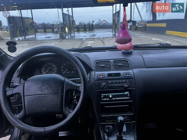 Черный Ниссан Максима, объемом двигателя 2 л и пробегом 450 тыс. км за 2250 $, фото 10 на Automoto.ua