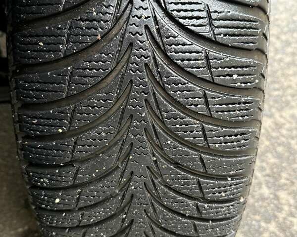 Черный Ниссан Максима, объемом двигателя 2 л и пробегом 302 тыс. км за 1999 $, фото 18 на Automoto.ua