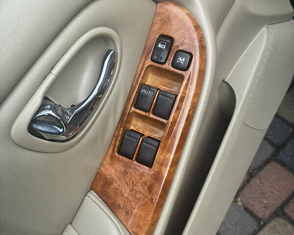 Черный Ниссан Максима, объемом двигателя 3 л и пробегом 323 тыс. км за 5799 $, фото 28 на Automoto.ua