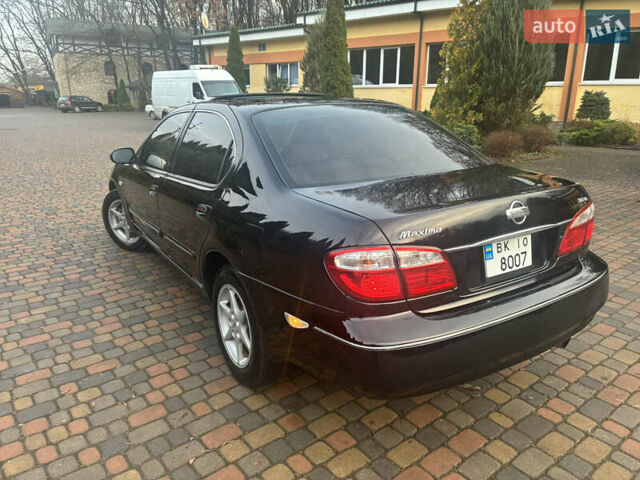Черный Ниссан Максима, объемом двигателя 3 л и пробегом 323 тыс. км за 5799 $, фото 7 на Automoto.ua