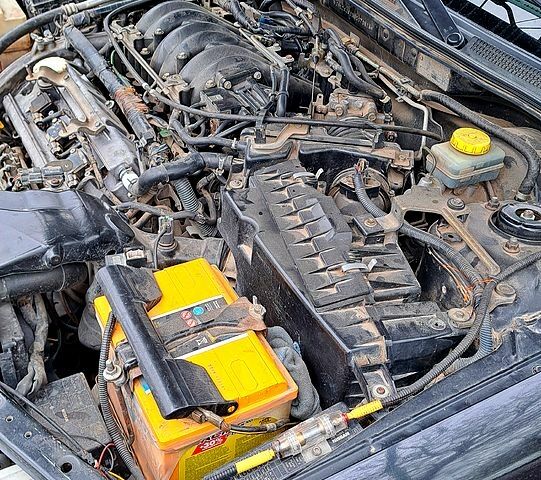 Черный Ниссан Максима, объемом двигателя 2 л и пробегом 390 тыс. км за 3800 $, фото 8 на Automoto.ua