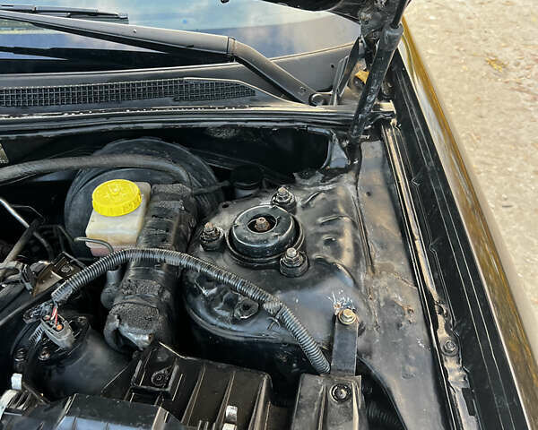 Черный Ниссан Максима, объемом двигателя 2 л и пробегом 300 тыс. км за 3300 $, фото 13 на Automoto.ua