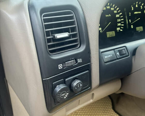 Черный Ниссан Максима, объемом двигателя 3 л и пробегом 323 тыс. км за 5799 $, фото 29 на Automoto.ua