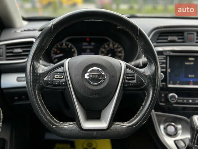 Черный Ниссан Максима, объемом двигателя 3.5 л и пробегом 51 тыс. км за 15499 $, фото 12 на Automoto.ua