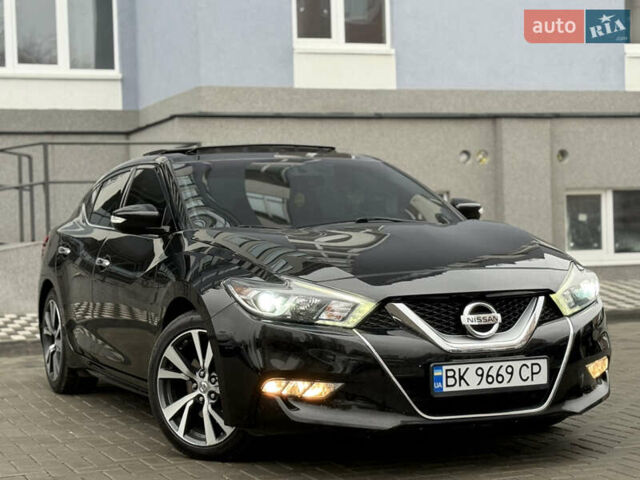 Черный Ниссан Максима, объемом двигателя 3.5 л и пробегом 102 тыс. км за 14900 $, фото 7 на Automoto.ua