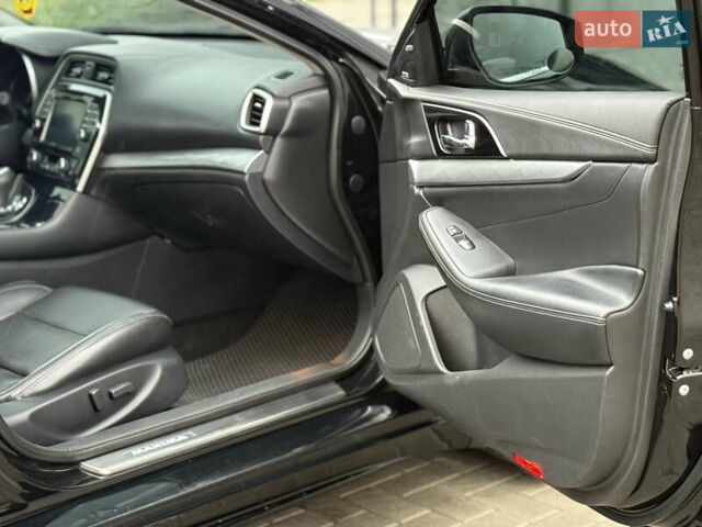 Черный Ниссан Максима, объемом двигателя 3.5 л и пробегом 102 тыс. км за 14900 $, фото 27 на Automoto.ua