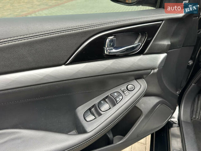 Ніссан Максіма 2017 у Белой Церкве на Automoto.ua Чорний Ніссан Максіма, об'ємом двигуна 3.5 л та пробігом 101 тис. км за 15700 $, фото 10 на Automoto.ua