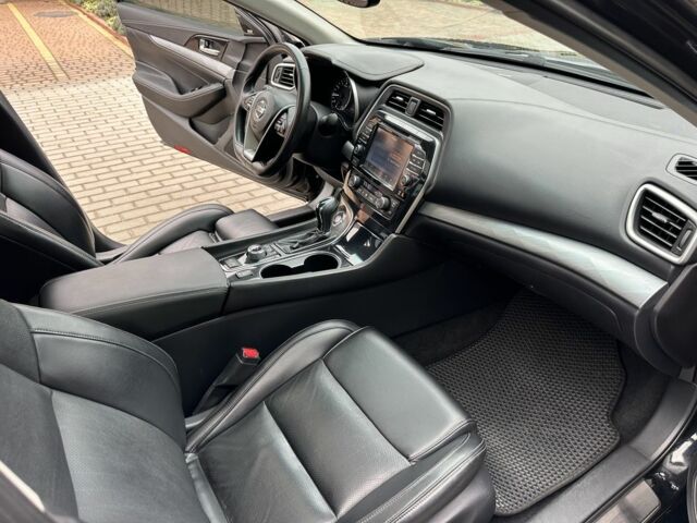 Черный Ниссан Максима, объемом двигателя 3.5 л и пробегом 100 тыс. км за 15700 $, фото 4 на Automoto.ua