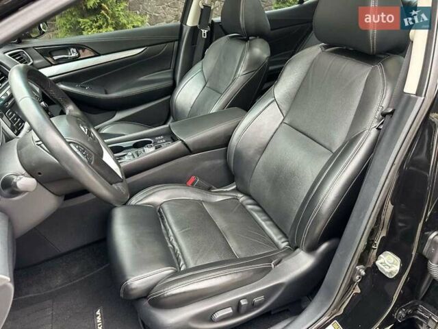 Черный Ниссан Максима, объемом двигателя 3.5 л и пробегом 107 тыс. км за 16900 $, фото 7 на Automoto.ua