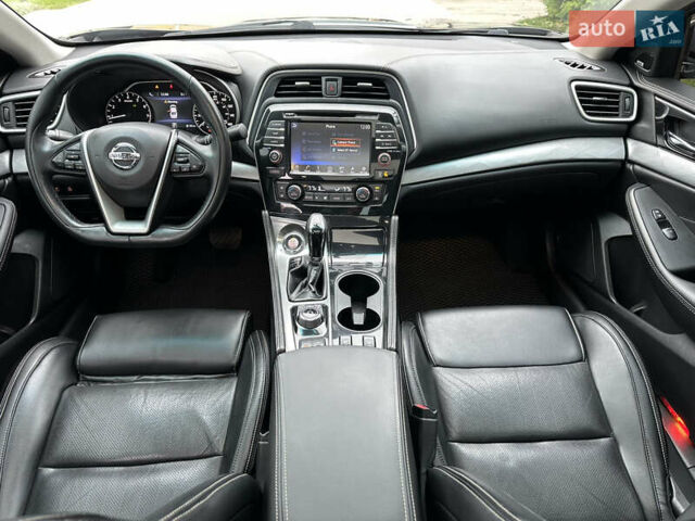 Ніссан Максіма 2017 у Белой Церкве на Automoto.ua Чорний Ніссан Максіма, об'ємом двигуна 3.5 л та пробігом 101 тис. км за 15700 $, фото 18 на Automoto.ua