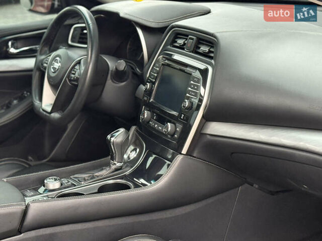 Черный Ниссан Максима, объемом двигателя 3.5 л и пробегом 102 тыс. км за 14900 $, фото 29 на Automoto.ua