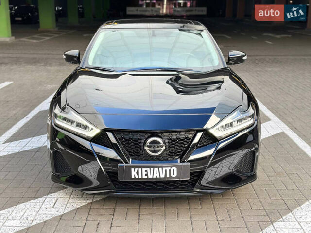 Черный Ниссан Максима, объемом двигателя 3.5 л и пробегом 68 тыс. км за 19900 $, фото 1 на Automoto.ua