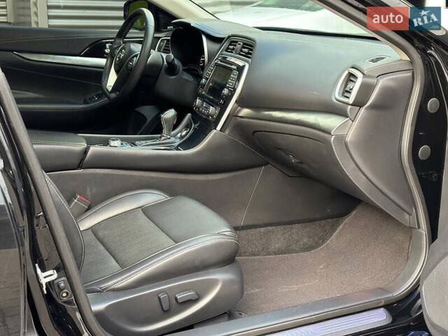 Черный Ниссан Максима, объемом двигателя 3.5 л и пробегом 68 тыс. км за 19900 $, фото 21 на Automoto.ua