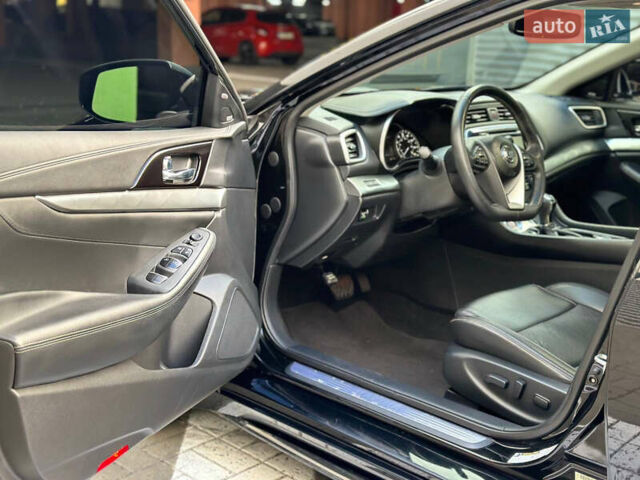 Черный Ниссан Максима, объемом двигателя 3.5 л и пробегом 68 тыс. км за 19900 $, фото 13 на Automoto.ua