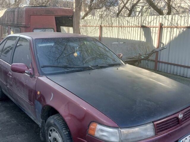 Красный Ниссан Максима, объемом двигателя 3 л и пробегом 480 тыс. км за 650 $, фото 9 на Automoto.ua