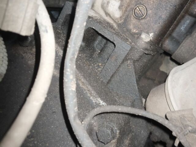 Красный Ниссан Максима, объемом двигателя 3 л и пробегом 480 тыс. км за 650 $, фото 4 на Automoto.ua