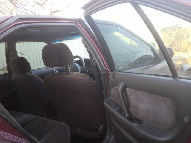 Червоний Ніссан Максіма, об'ємом двигуна 3 л та пробігом 480 тис. км за 670 $, фото 10 на Automoto.ua