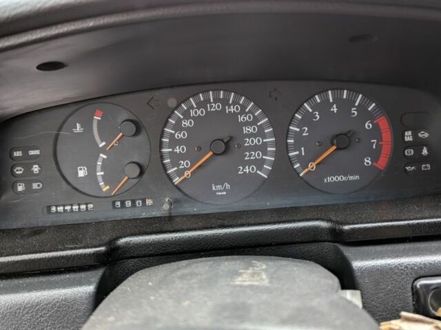 Червоний Ніссан Максіма, об'ємом двигуна 3 л та пробігом 341 тис. км за 1000 $, фото 9 на Automoto.ua