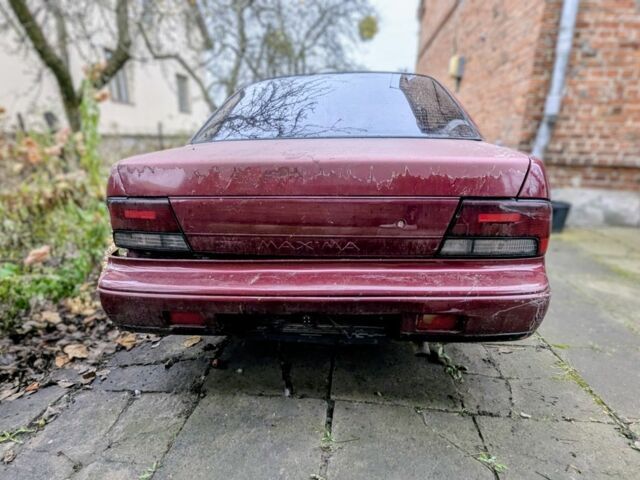 Червоний Ніссан Максіма, об'ємом двигуна 3 л та пробігом 341 тис. км за 1000 $, фото 4 на Automoto.ua