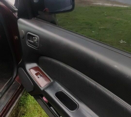 Червоний Ніссан Максіма, об'ємом двигуна 2 л та пробігом 390 тис. км за 2500 $, фото 12 на Automoto.ua