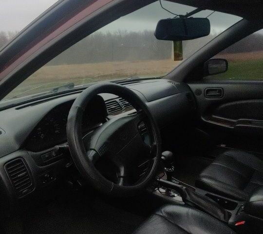 Червоний Ніссан Максіма, об'ємом двигуна 2 л та пробігом 390 тис. км за 2500 $, фото 9 на Automoto.ua