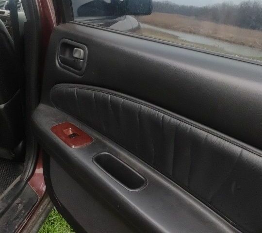 Червоний Ніссан Максіма, об'ємом двигуна 2 л та пробігом 390 тис. км за 2500 $, фото 11 на Automoto.ua