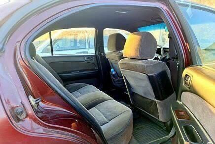 Красный Ниссан Максима, объемом двигателя 2 л и пробегом 490 тыс. км за 1300 $, фото 3 на Automoto.ua