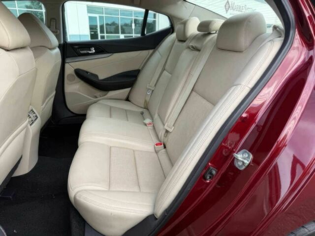 Червоний Ніссан Максіма, об'ємом двигуна 3.5 л та пробігом 75 тис. км за 12000 $, фото 9 на Automoto.ua