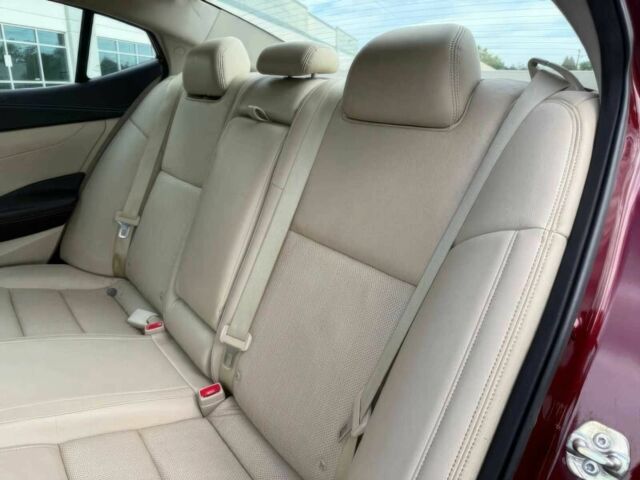 Червоний Ніссан Максіма, об'ємом двигуна 3.5 л та пробігом 75 тис. км за 12000 $, фото 10 на Automoto.ua