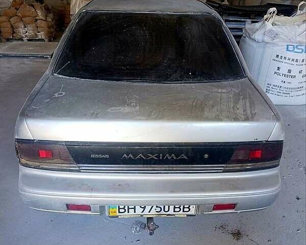 Ниссан Максима, объемом двигателя 3 л и пробегом 350 тыс. км за 800 $, фото 2 на Automoto.ua