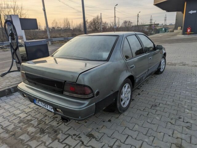 Сірий Ніссан Максіма, об'ємом двигуна 3 л та пробігом 450 тис. км за 600 $, фото 1 на Automoto.ua